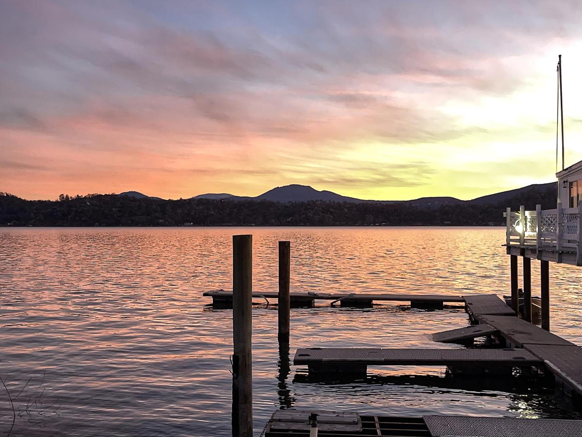 Omeo Clearlake Oaks Glenhaven Экстерьер фото